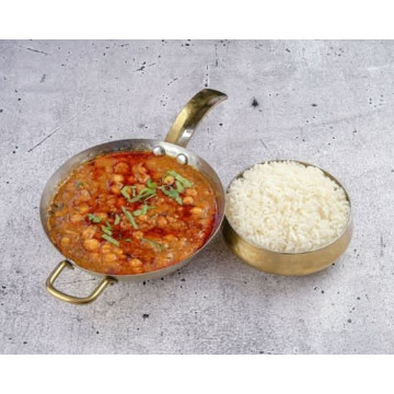 Channa Masala (Served with Rice / Bhatura)